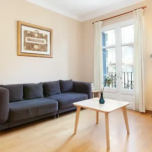 Enrique Granados Apartment Barcelona